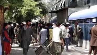 ترافیک سنگین در کابل در آستانه تسلیم قدرت به طالبان+فیلم