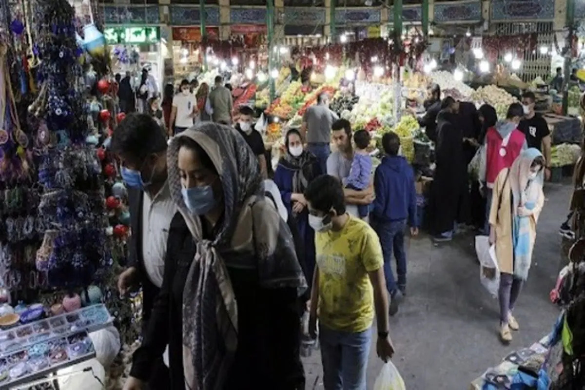 تذکر حضوری کادر درمان با بلندگو در بازار تهران + فیلم