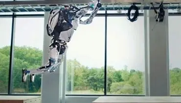 ربات‌های پارکورکار با پرش‌های حرفه‌ای! + فیلم