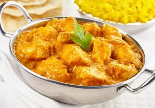 غذای خوشمزه و معروف هندی که در خیابان تهیه می شود+ فیلم