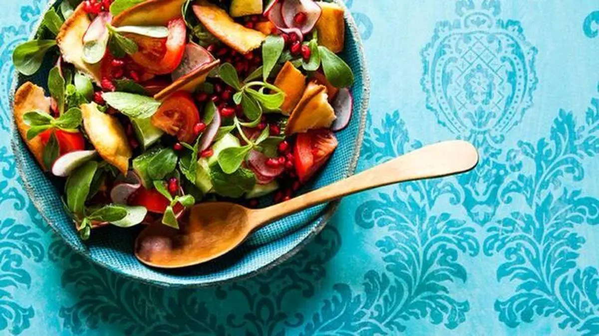 طرز تهیه سالاد فَتوش خوشمزه