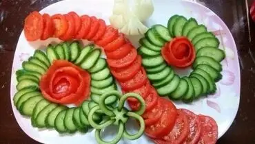 عجیب‌ترین عوارض مصرف گوجه فرنگی با این مواد غذایی