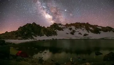 تایم لپسی فوق العاده زیبا از حرکت کهکشان راه شیری در بالای قله سبلان + فیلم