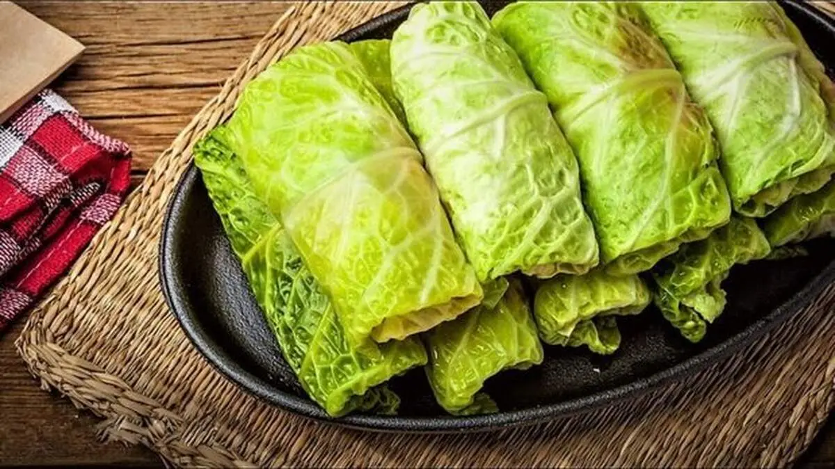 طرز تهیه دلمه کاهو خوشمزه