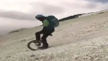 بازگشت از قله دماوند به روشی عجیب! + فیلم