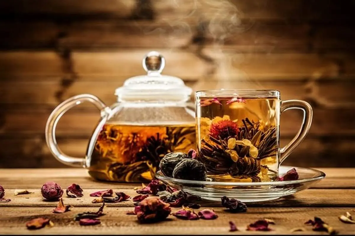 طرز تهیه چند دمنوش مفید برای درمان میگرن و سردرد