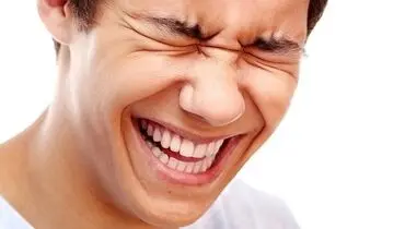 سندرم غم انگیز اعتیاد به شوخ طبعی چیست؟