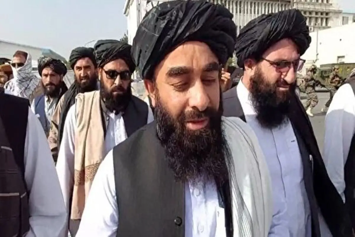 ورود سران طالبان به فرودگاه کابل + فیلم/ آتش بازی و خوشحالی طالبان در فرودگاه