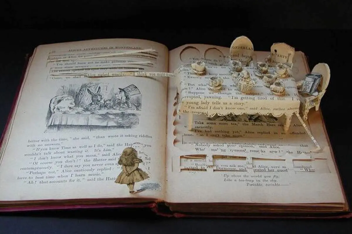 کتابی جذاب و سه بعدی که شهری مخفی در دل دارد + فیلم