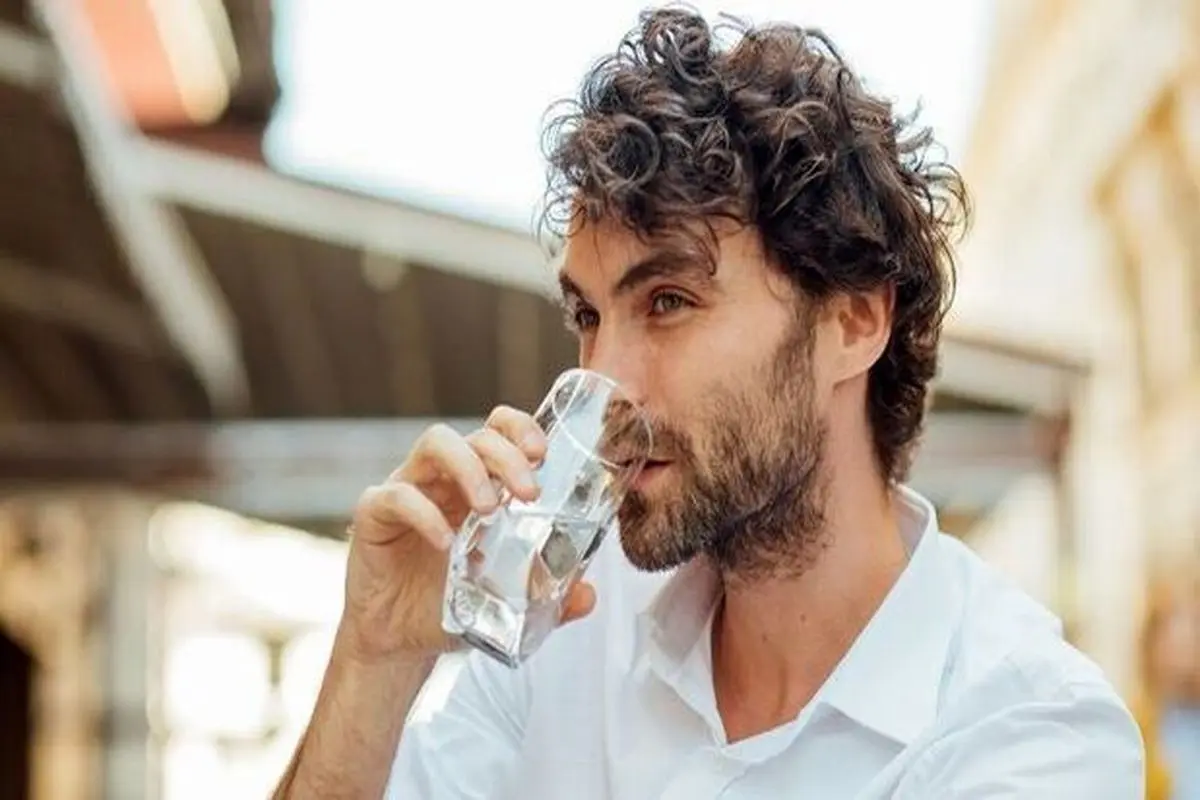 تاثیرات شگفت انگیز نوشیدن آب بر روی مغز