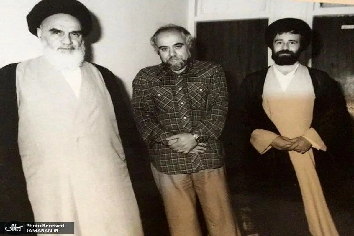 تصویر کمتر دیده شده از مرحوم علامه حکیمی در کنار امام خمینی (ره)