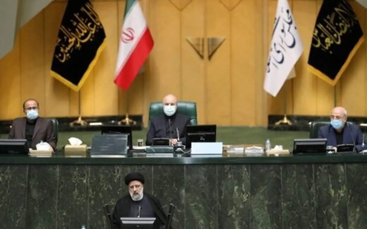 رئیس جمهور مجلس را ترک کرد
