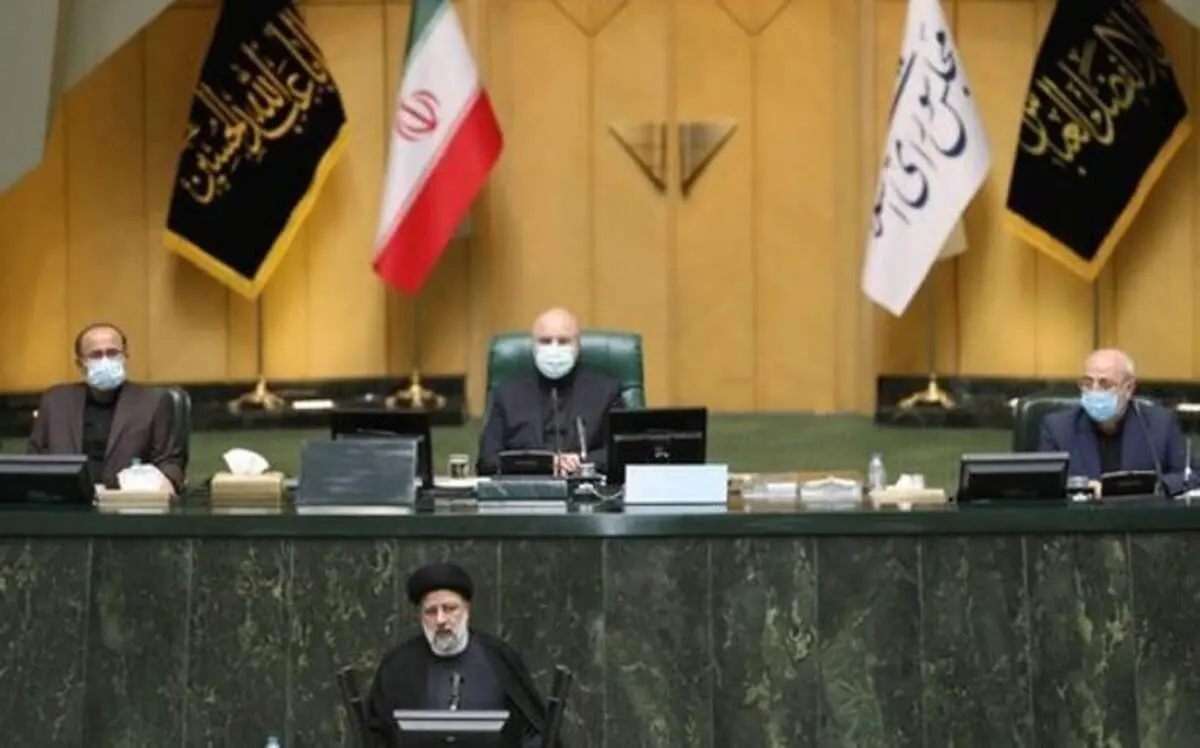 رئیس جمهور مجلس را ترک کرد