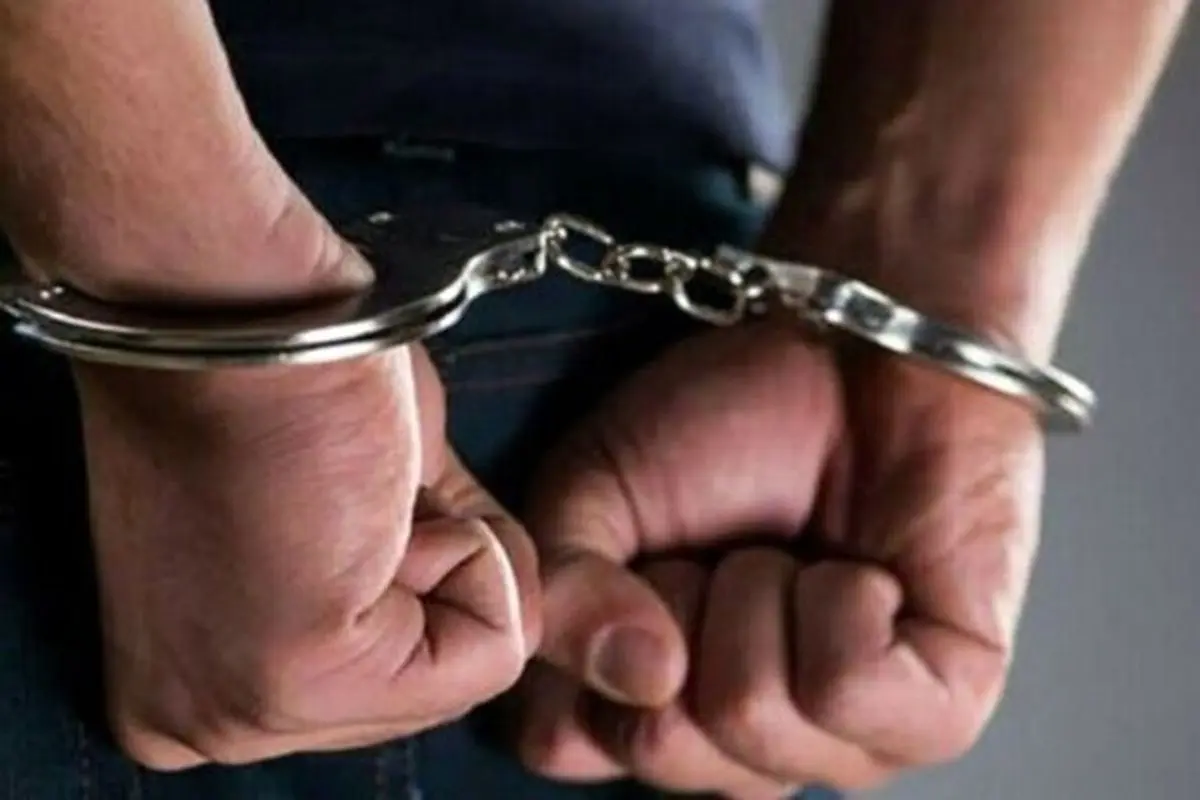 فروشنده شوکر، دستبند و گاز اشک آور درفضای مجازی دستگیر شد