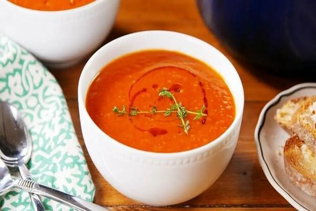 طرز تهیه سوپ گوجه فرنگی با شیر و خامه