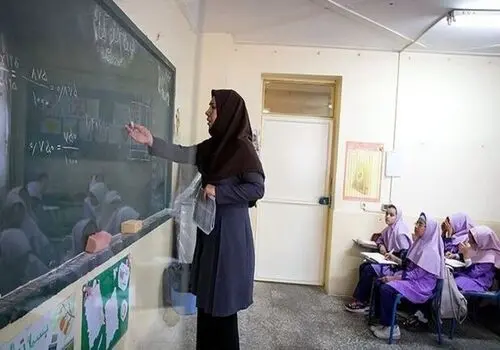 رفع مشکلات استخدامی سه گروه معلمان تا پایان سال
