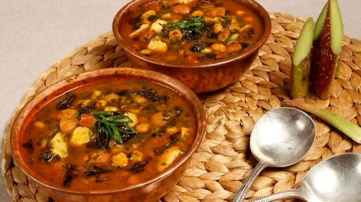 طرز تهیه آش آلو ترش