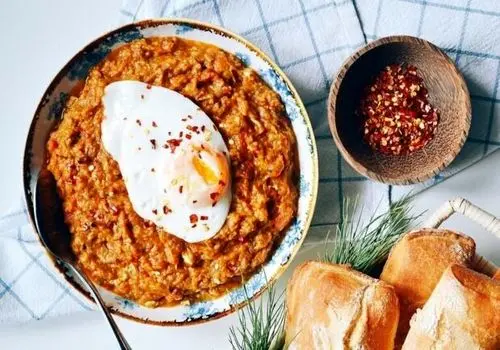 طرز تهیه میرزا قاسمی؛ غذای محلی با عطر و اصالت گیلانی

