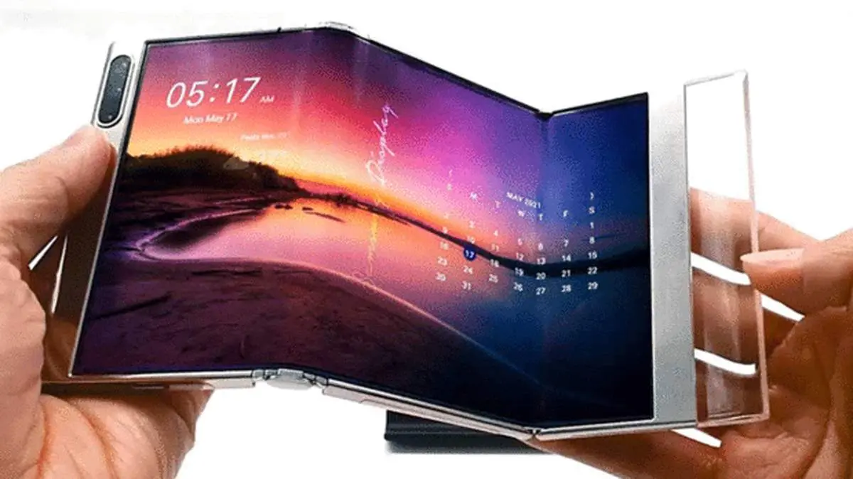 نمونه اولیه از نمایشگر سه‌گانه تاشو سامسونگ + فیلم