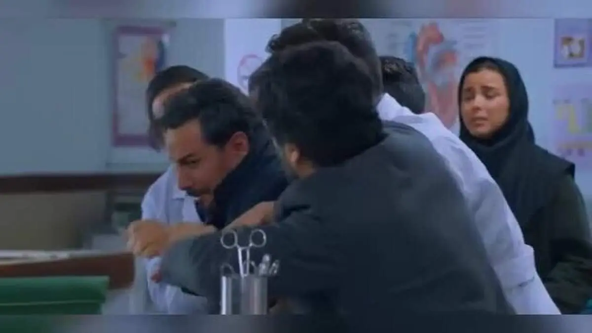 مقایسه بازی جواد عزتی و شان پن در یک سکانس! + فیلم