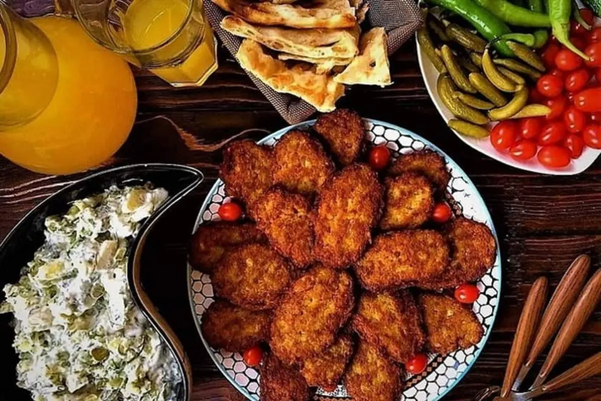 طرز تهیه کتلت گوشت ترد و لذیذ با روشی متفاوت