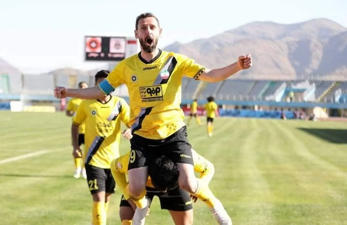 جدایی دو بازیکن سپاهان از جمع شاگردان نویدکیا