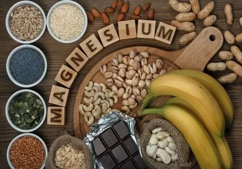 ملاتونین یا منیزیم کدام به بهبود خواب کمک میکند؟
