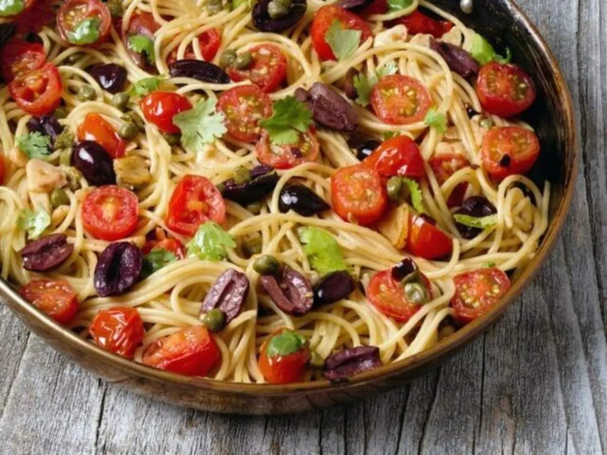 طرز تهیه اسپاگتی ایتالیایی رژیمی با ماهی
