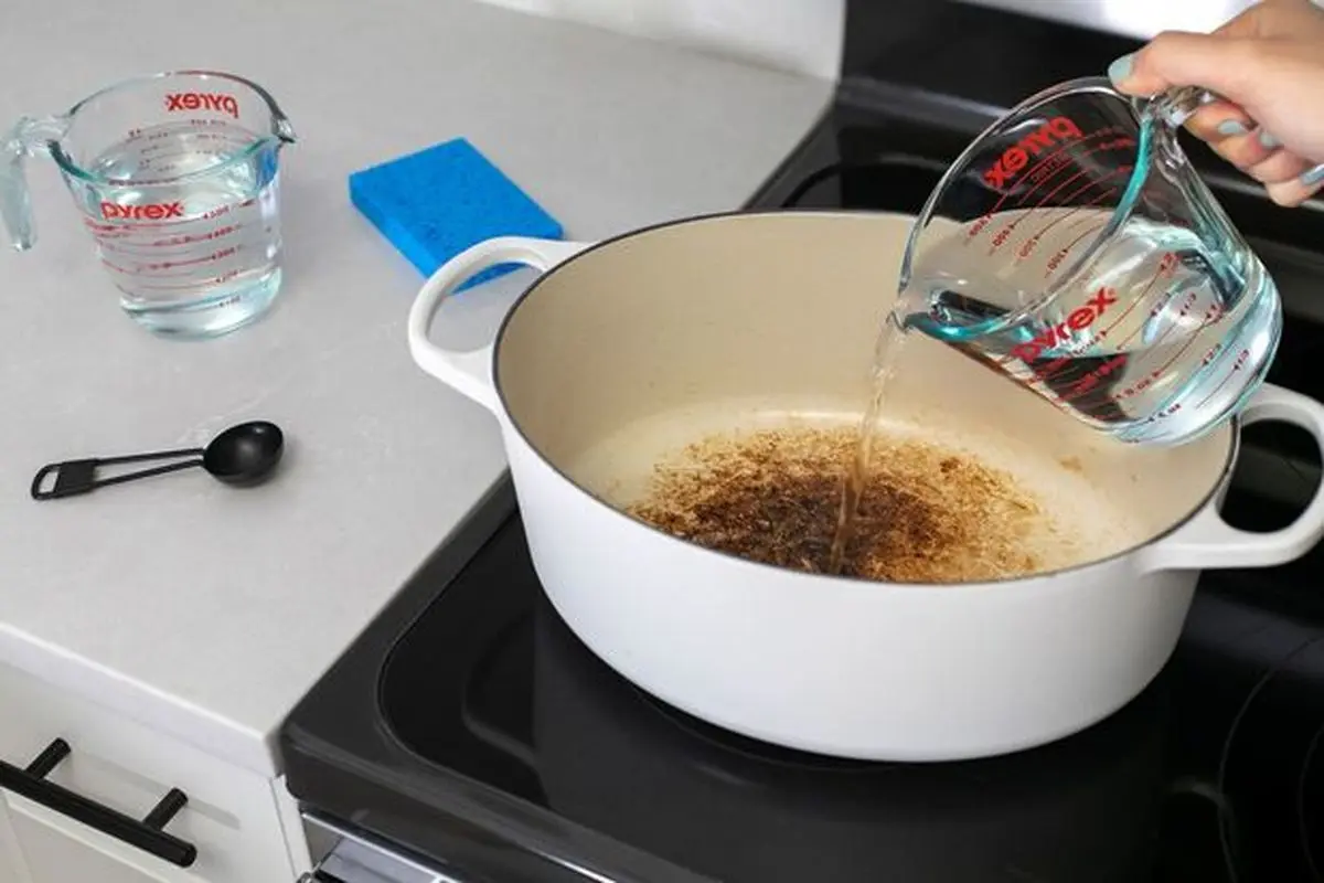 تمیز کردن ظروف سوخته با وسایل ساده در خانه