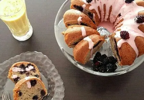 طرز تهیه کیک 8 قاشقی بدون فر
