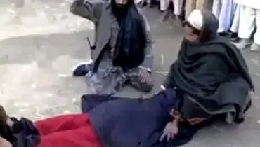صحنه دلخراش شلاق زدن یک دختر باحجاب به خاطر پوشیدن شلوار قرمز توسط طالبان+ ویدئو