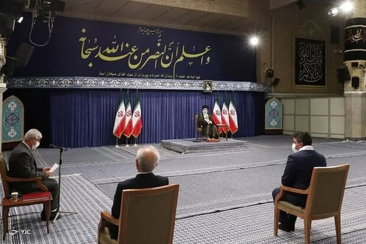 کتیبه معنادار حسینیه امام خمینی در هنگام حضور مدال‌ آوران المپیک