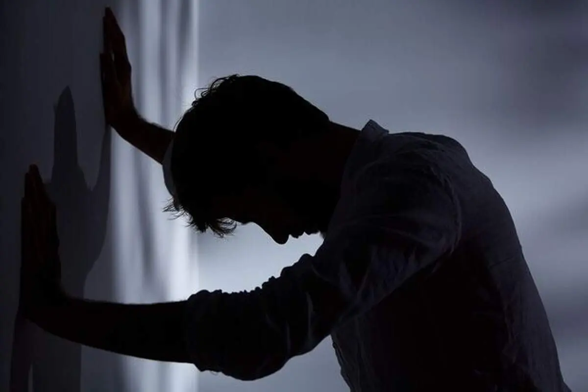 چرا بدون دلیل گریه می‌کنیم؟