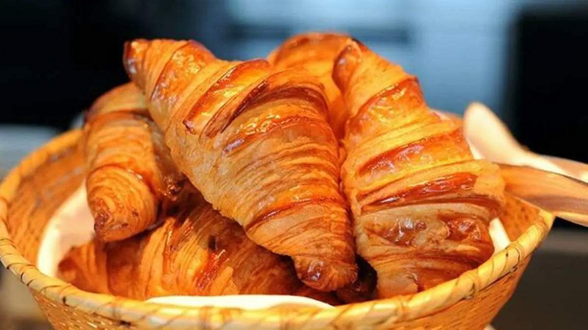 طرز تهیه کروسان شکلاتی خوشمزه