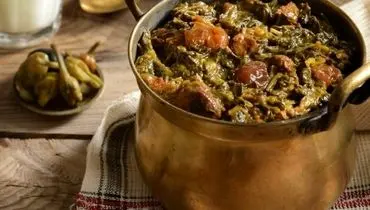 طرز تهیه خورش آلو اسفناج مجلسی با گوشت یا مرغ