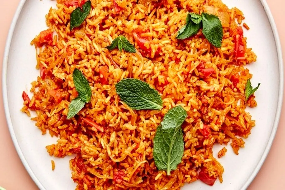 طرز تهیه دمی گوجه یا استانبولی پلو با سیب زمینی