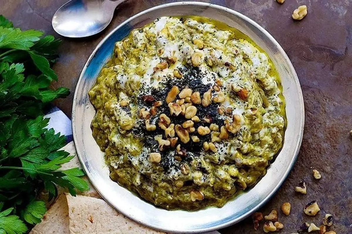 طرز تهیه کشک بادمجان مجلسی و خوشمزه