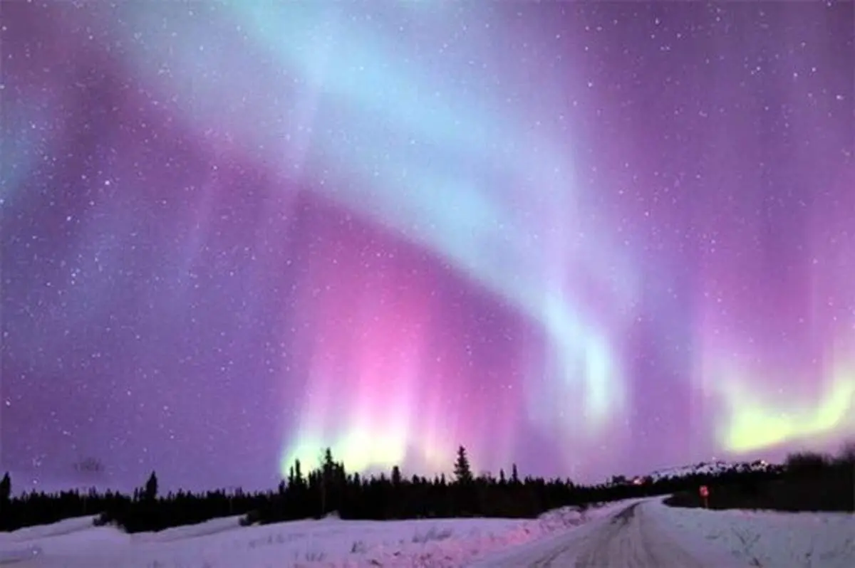 شفق قطبی صورتی در آسمان ایالت تاسمانی در استرالیا + فیلم