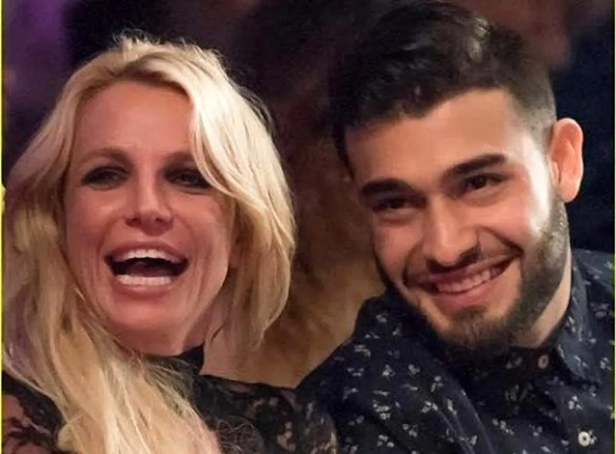 نامزدی بدنساز ایرانی و خواننده محبوب آمریکایی رسمی شد/ انتشار تصویر حلقه نامزدی