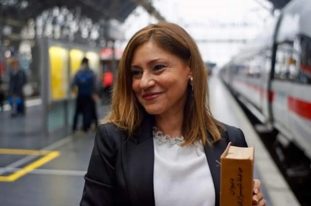 نرگس اسکندری روانپزشک ایرانی‌تبار، شهردار فرانکفورت شد +عکس
