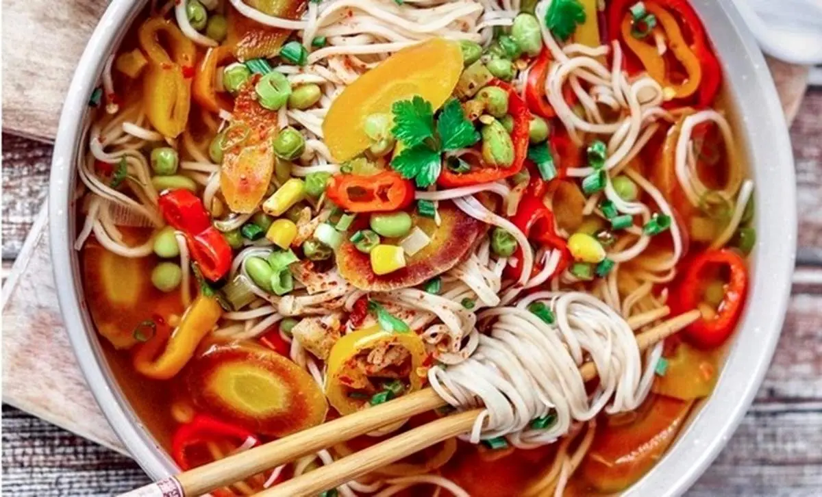 طرز تهیه سوپ نودل چینی خوشمزه