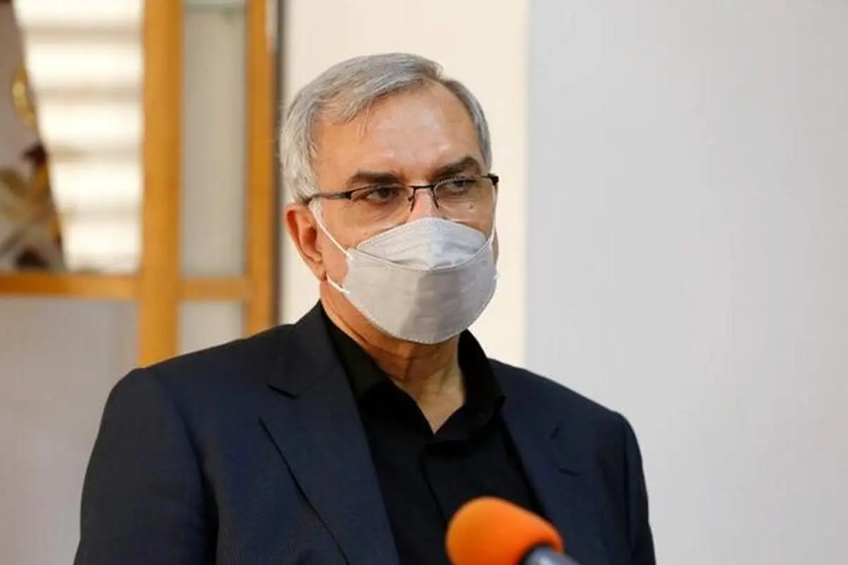 وزیر بهداشت: بازبینی اجرای آیین نامه داروخانهها ضروری است