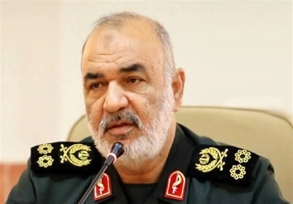علامه حسنزاده آملی شخصیتی کمنظیر در منظومه مفاخر جهان تشیع بود