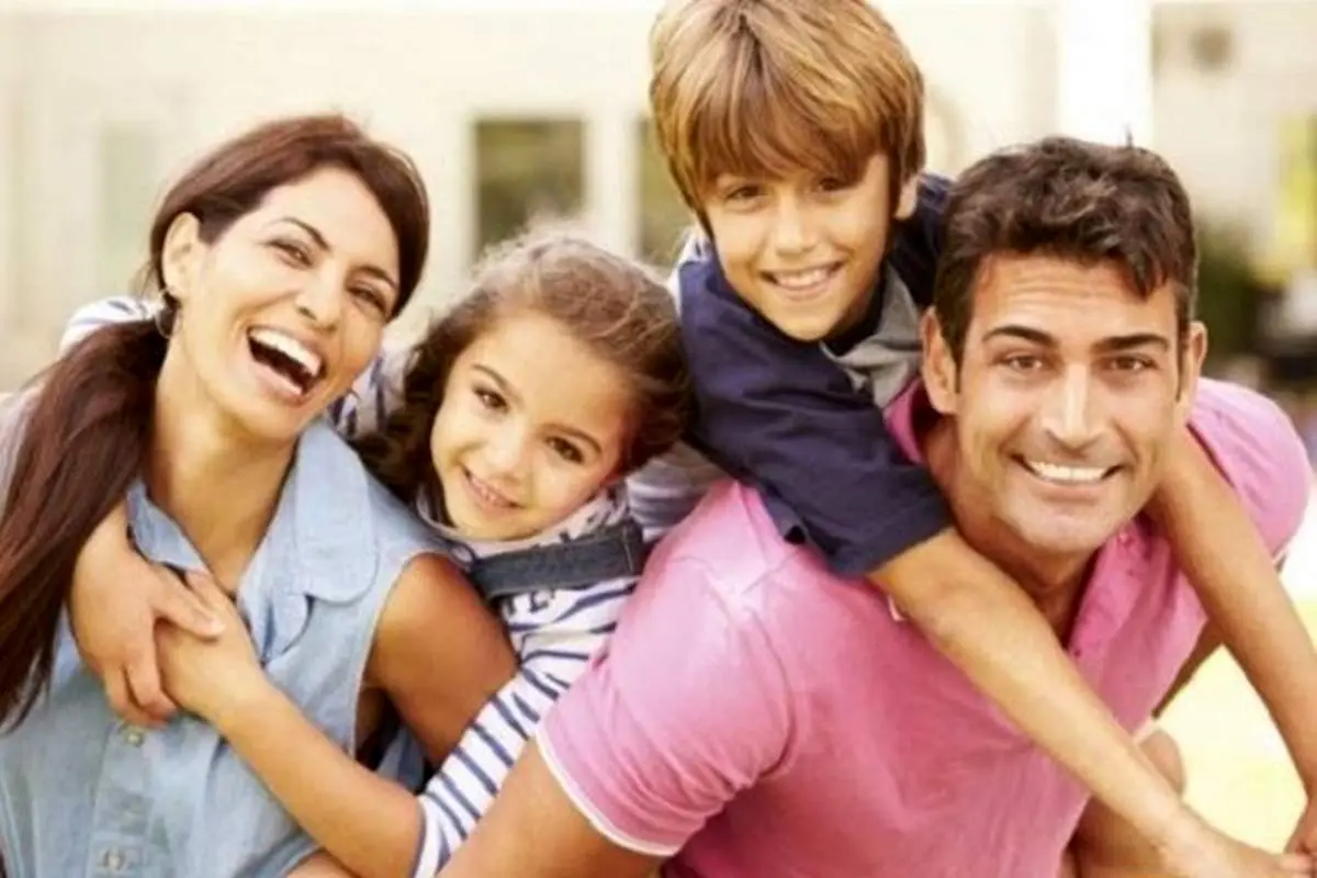 صمیمیت والدین با فرزندان تا چه حدی باید باشد؟