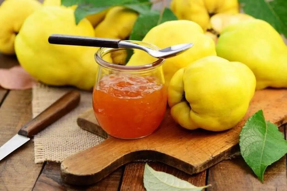 طرز تهیه مربای به | راز خوشرنگ شدن این مربای پاییزی