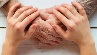 ۱۰ ماده غذایی که پوست را زشت و پیر می‌کند