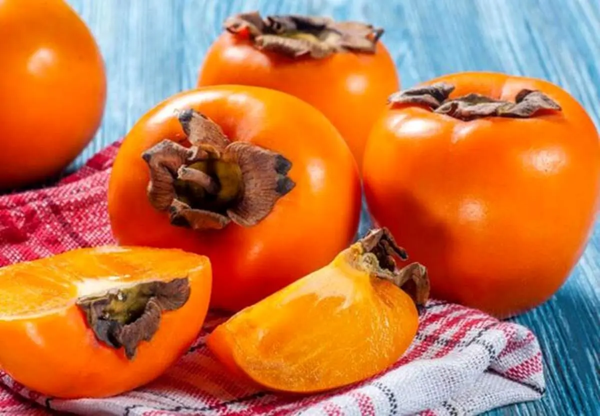 خواص شگفت انگیز خرمالو برای سلامتی بدن