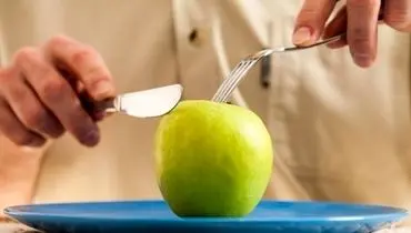 هشدار درباره سیب خوردن را جدی بگیرید
