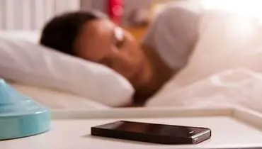 هنگام خواب، فاصله موبایل با خود را جدی بگیرید