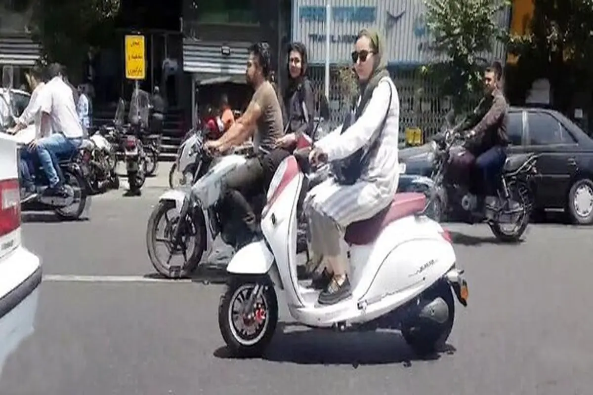 توضیح رئیس پلیس راهور درباره قانون منع موتورسواری زنان +فیلم